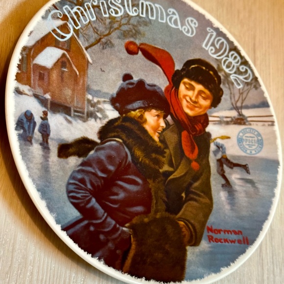 Rare Norman Rockwell Christmas 1982 Collector Plate w/ Certificate of Authority - Picture 11 of 16